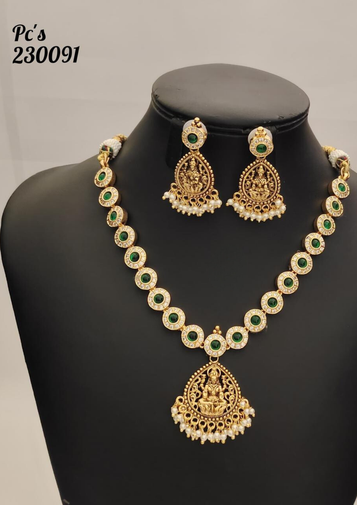 kundan and beads temple jewelry necklace with earrings pcs 230091