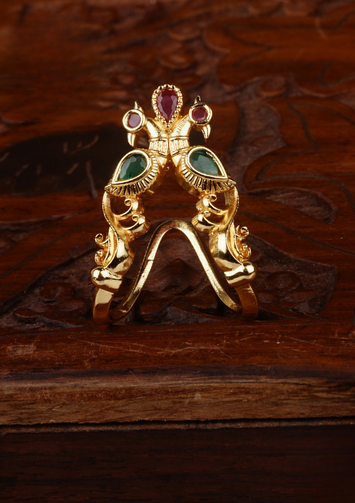 Kundan stone gold finish ring LC102020