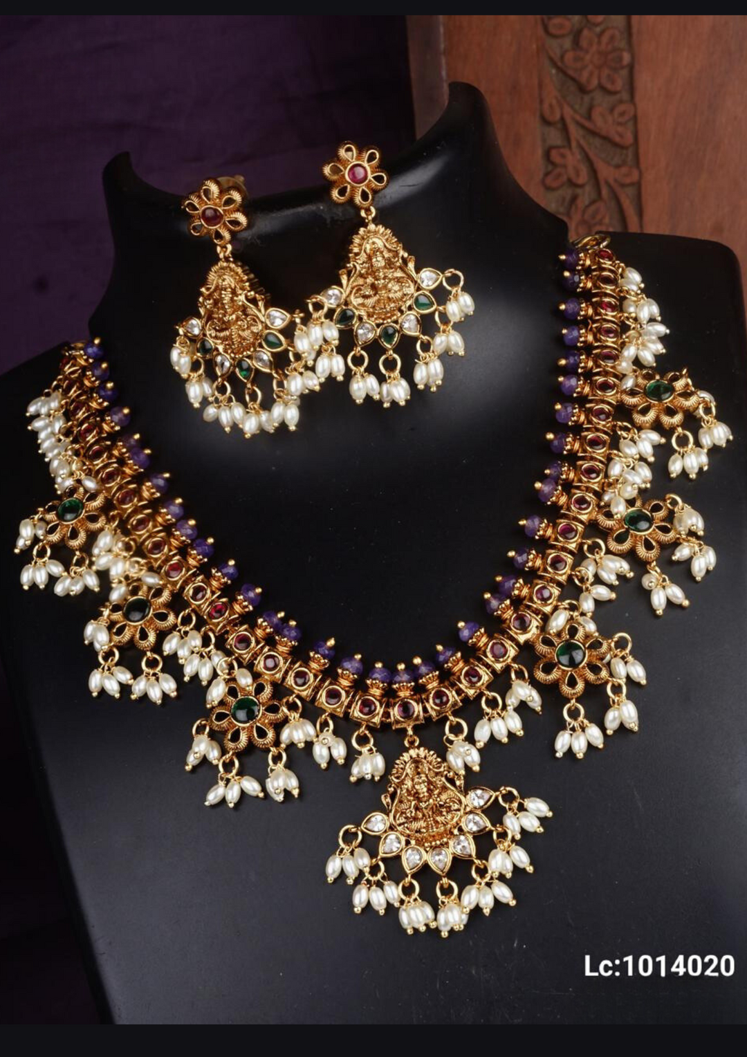 Kundan and beads temple jewelry necklace with earrings LC 1014020