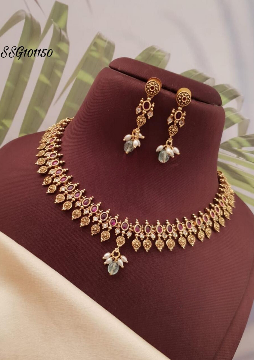 Kundan and beads necklace with earrings ssg 101150