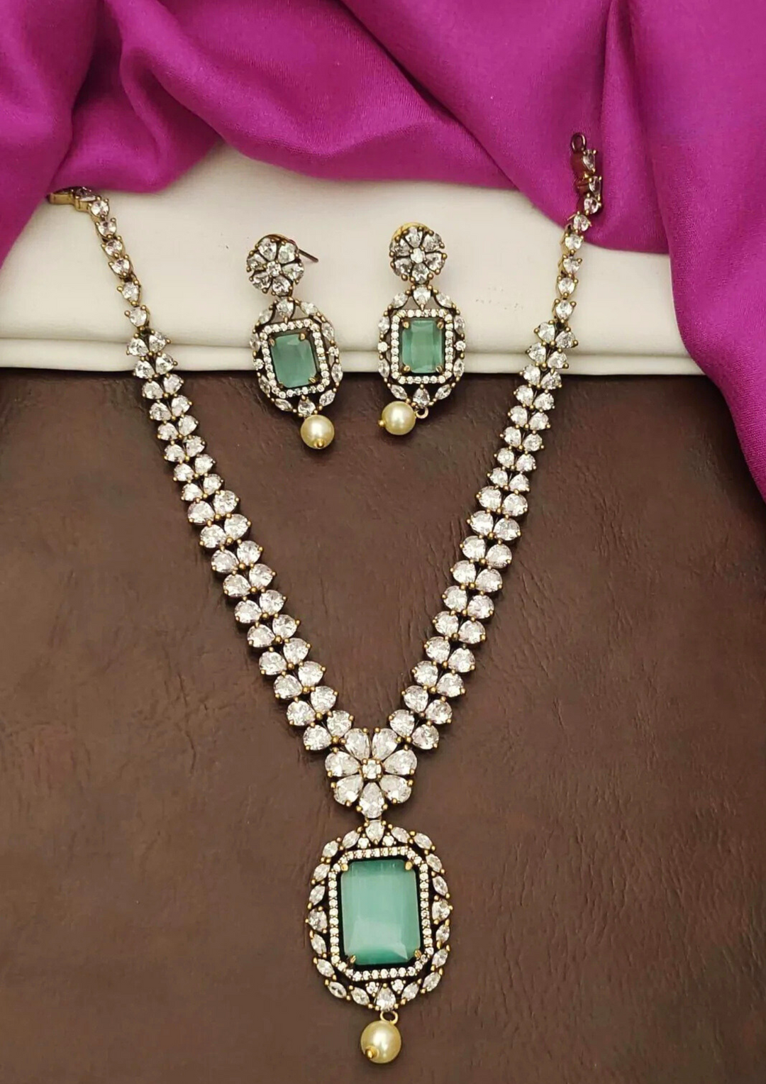 Victorian necklace set with earrings PCs 200061