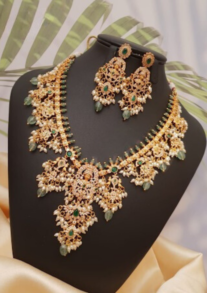 kundan and beads temple jewelry necklace with earrings ssg 101950