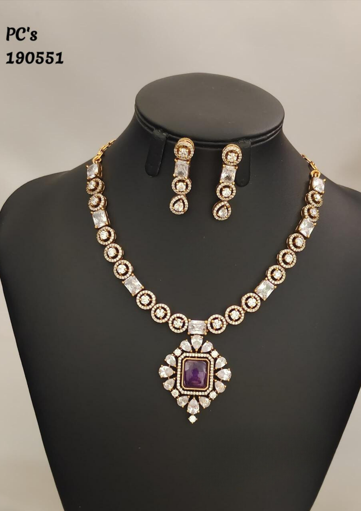 Victorian jewellery necklace with earrings pcs 190551