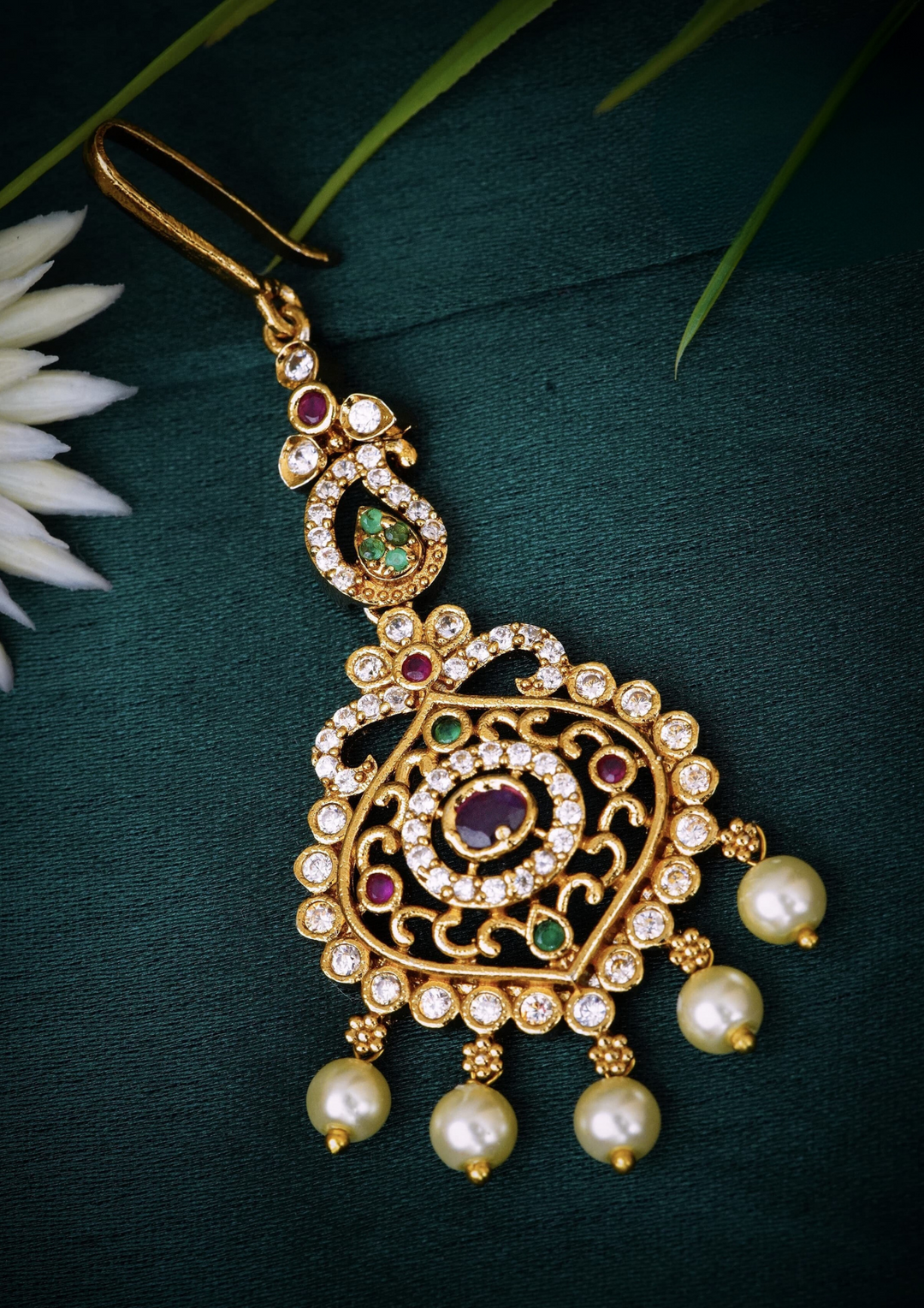 Kundan and beads mangtikka Styleno75