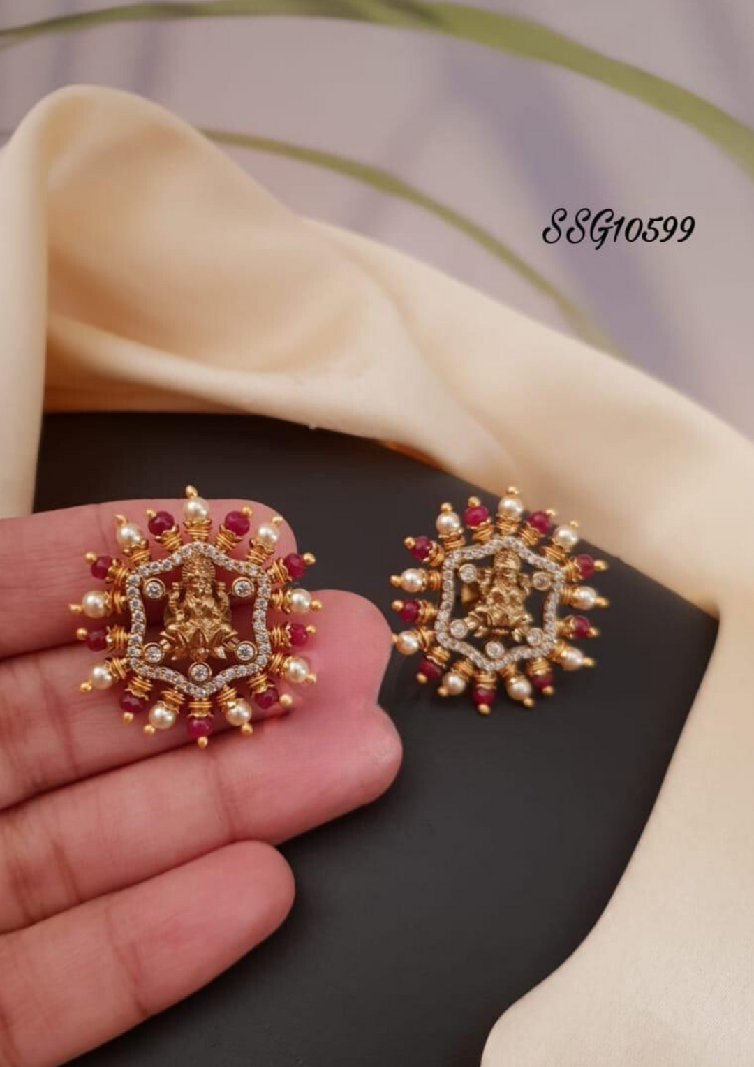 kundan and beads temple jewelry earrings ssg 10599