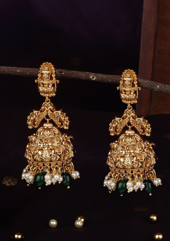 Kundan and beads temple jewellery earrings lc 107020